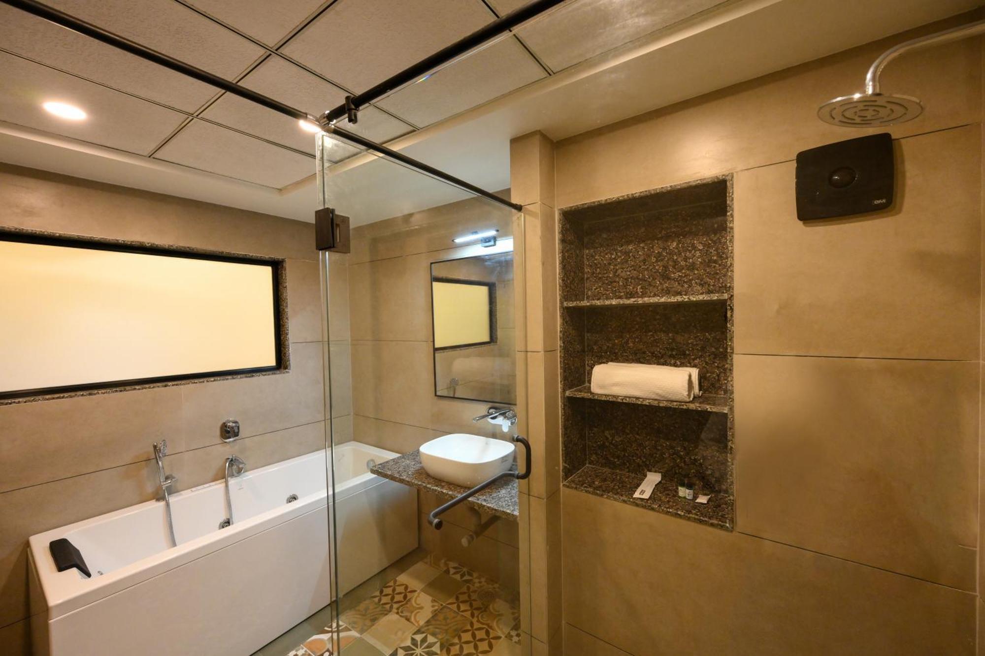 E&G Green Courts Resort At Koroli Hill Station Nashik Ngoại thất bức ảnh