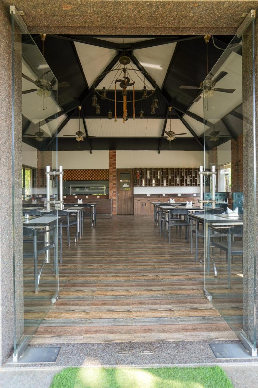E&G Green Courts Resort At Koroli Hill Station Nashik Ngoại thất bức ảnh